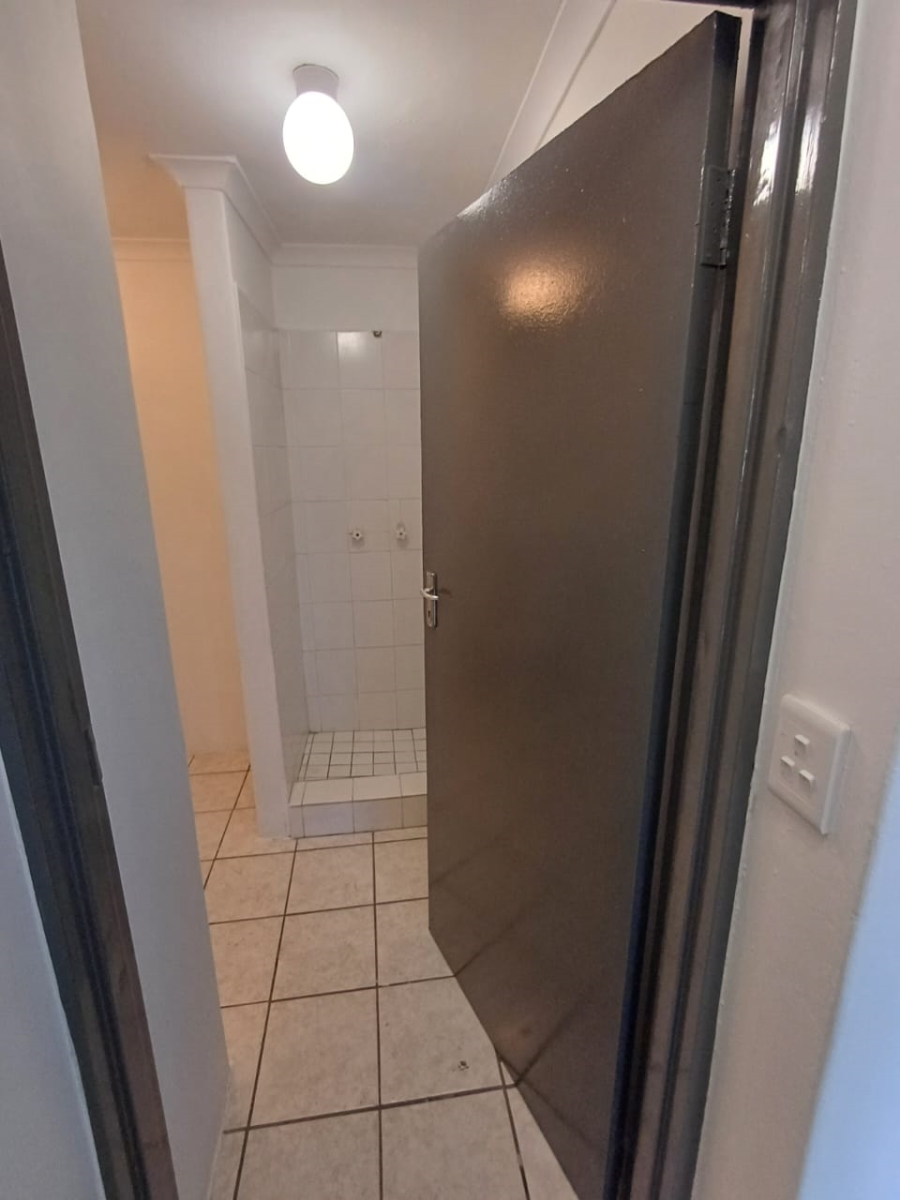 To Let Commercial Property for Rent in Okavango Park Western Cape